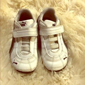 Boys Black & White Puma Sneakers 👟